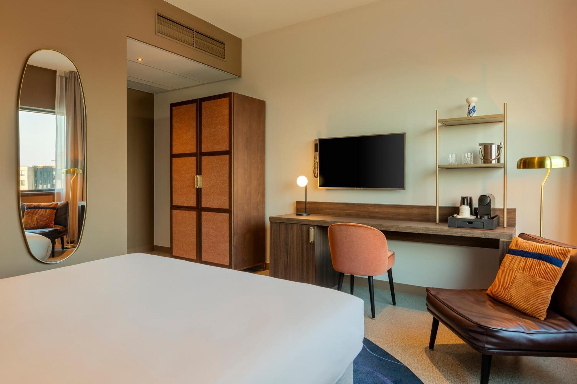 King Room,1636830895:JPEG