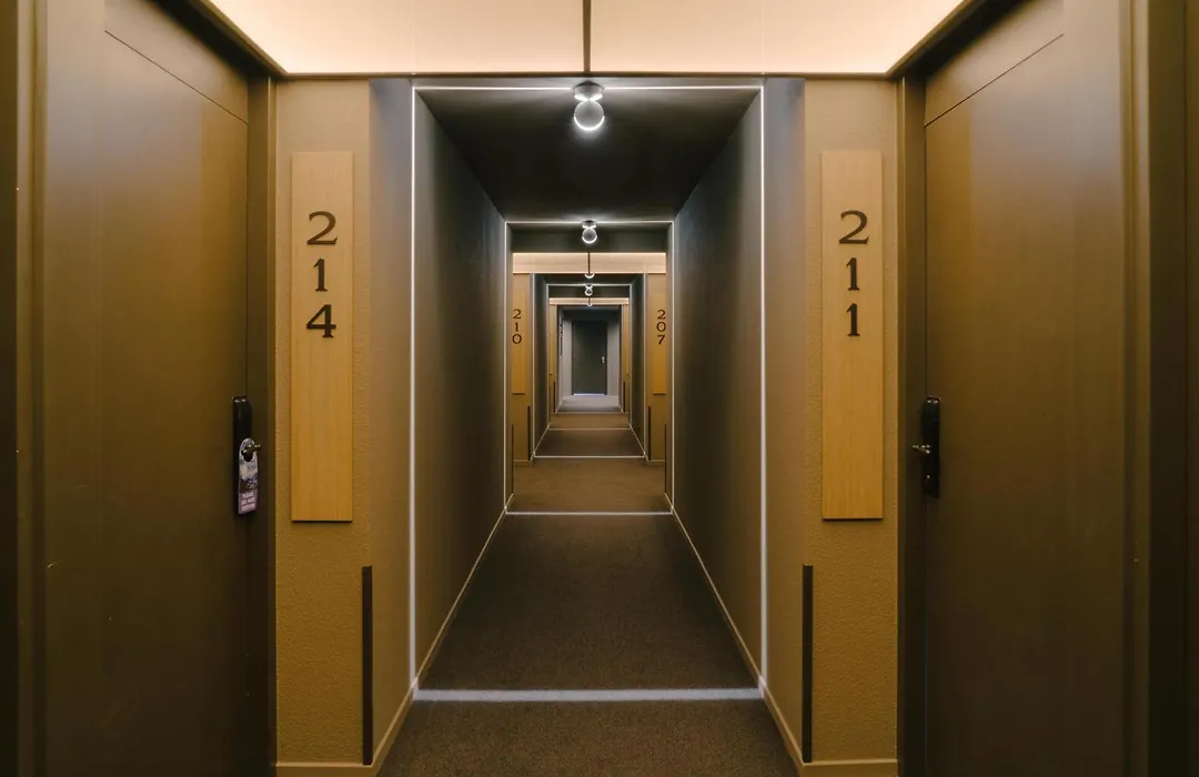 Hotel Herbergh Amsterdam Airport-1